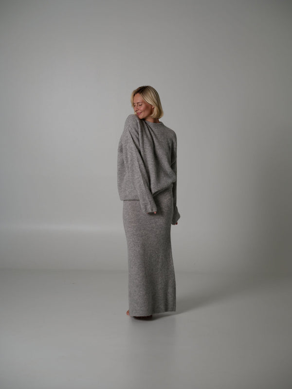 SURI SWEATER GREY