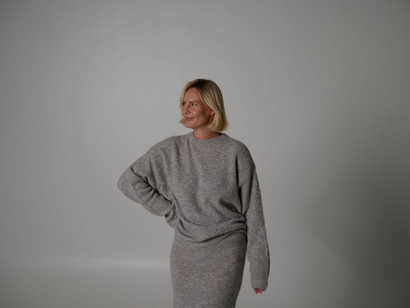 SURI SWEATER GREY